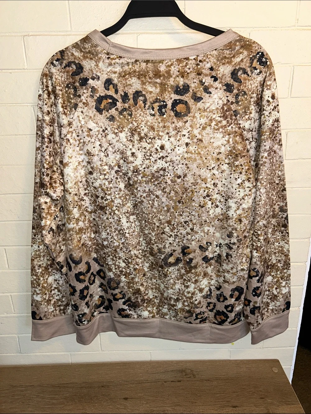 Merry Christmas Leopard Print Sweatshirt - Beige